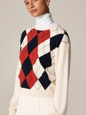 Perfect cashmere crewneck sweater in argyle